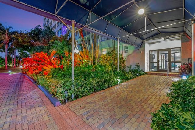 1160 N Federal Hwy 1222, Fort Lauderdale, FL 33304