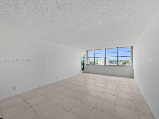1160 N Federal Hwy 1222, Fort Lauderdale, FL 33304