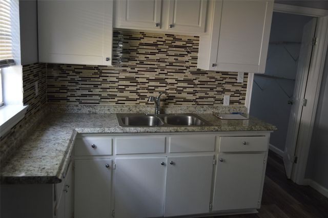 1110 Bell Drive, Greenville, TX 75401