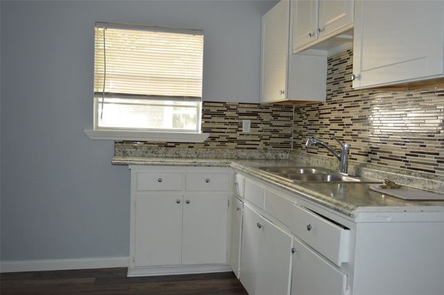 1110 Bell Drive, Greenville, TX 75401