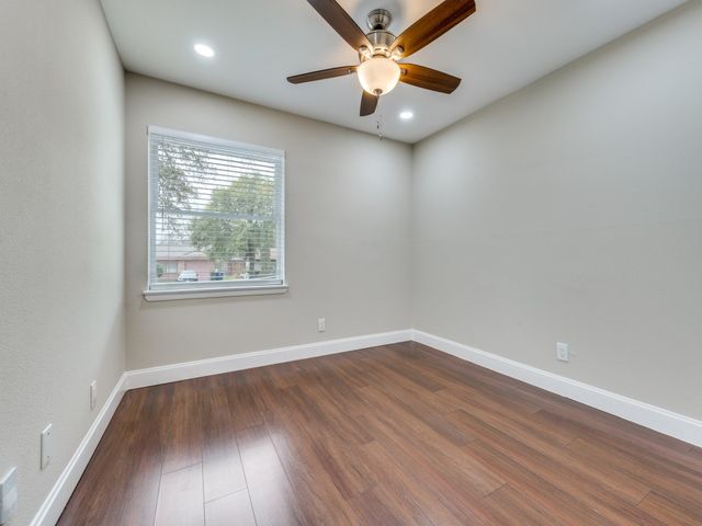 8728 Boundbrook Avenue, Dallas, TX 75243