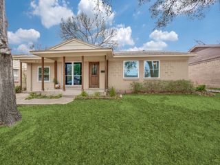 8728 Boundbrook Avenue, Dallas, TX 75243