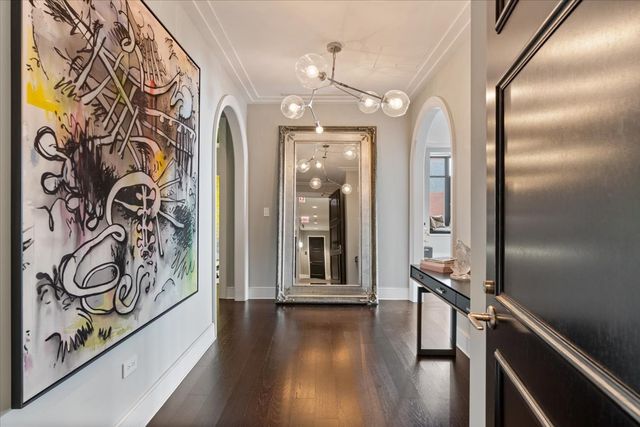 118 E Erie Street 35G, Chicago, IL 60611