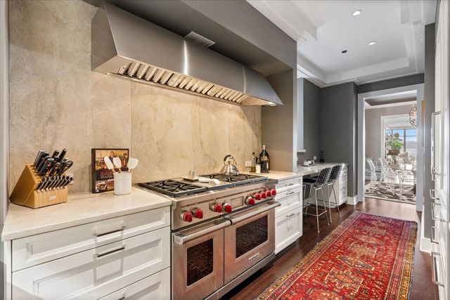 118 E Erie Street 35G, Chicago, IL 60611