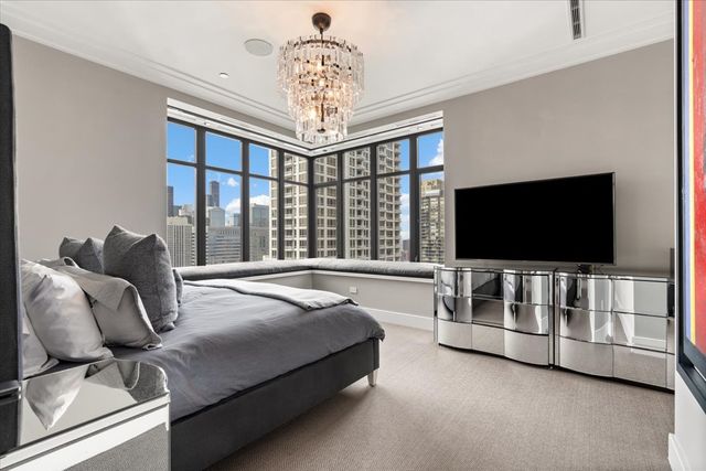 118 E Erie Street 35G, Chicago, IL 60611