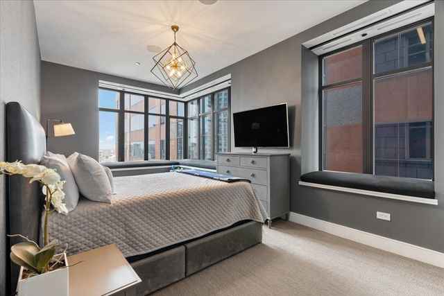 118 E Erie Street 35G, Chicago, IL 60611