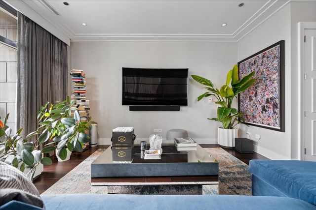 118 E Erie Street 35G, Chicago, IL 60611