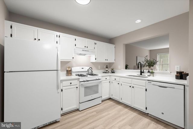 13710 LARK SONG DR, Germantown, MD 20874
