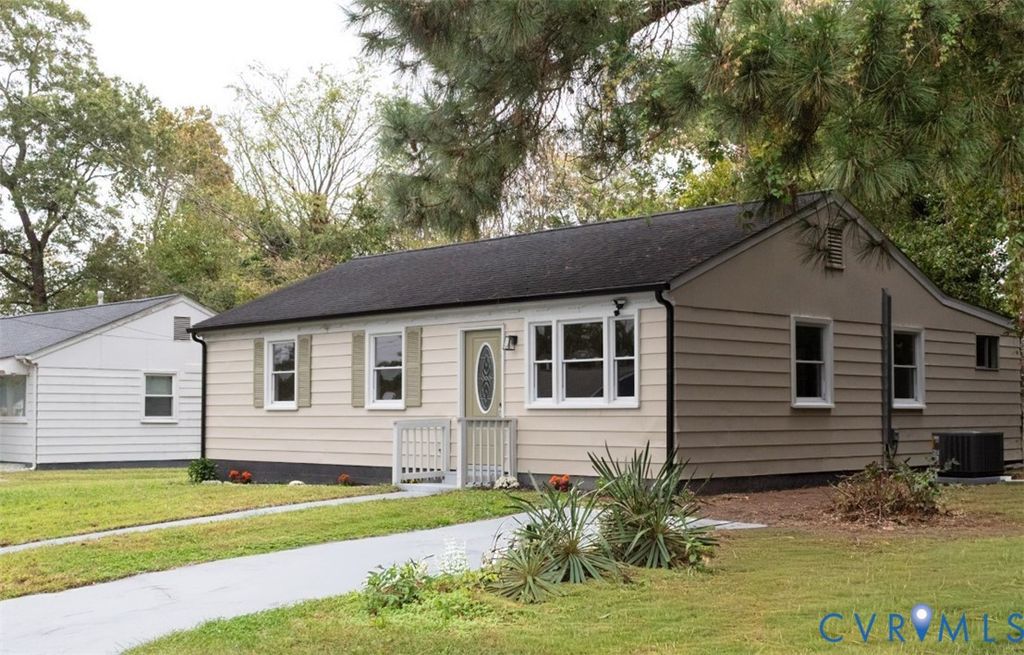 2216 Norfolk St, Hopewell, VA 23860