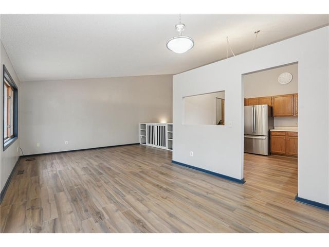 1281 Edgehill Court, Maplewood, MN 55109