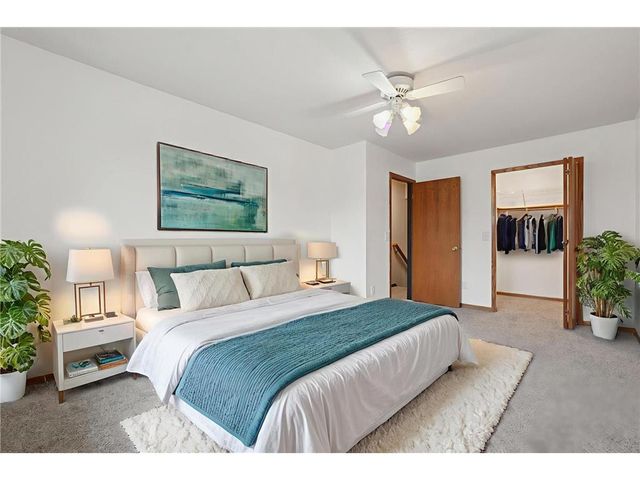 1281 Edgehill Court, Maplewood, MN 55109