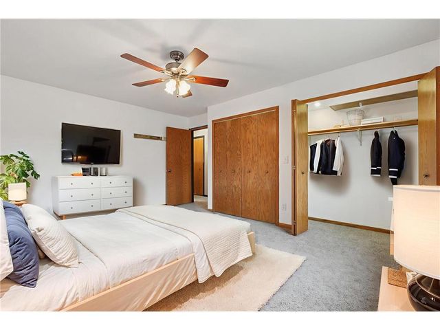 1281 Edgehill Court, Maplewood, MN 55109