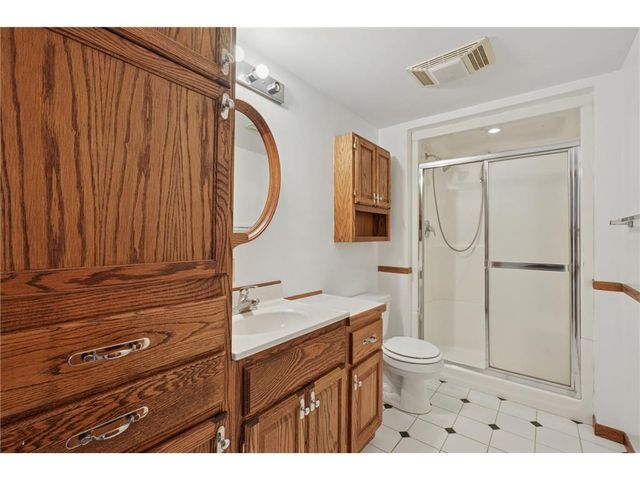 1281 Edgehill Court, Maplewood, MN 55109