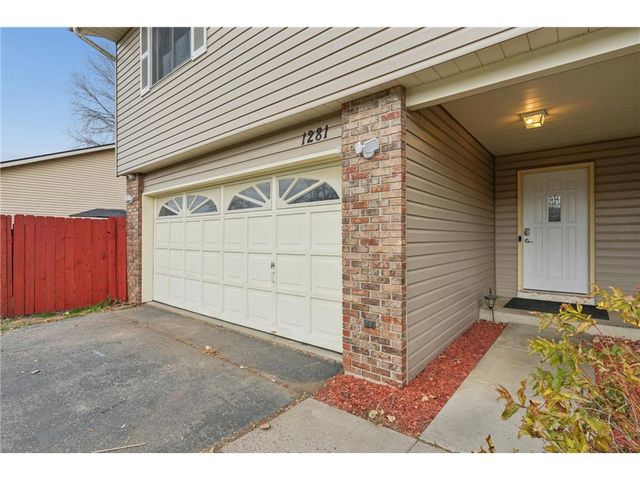1281 Edgehill Court, Maplewood, MN 55109