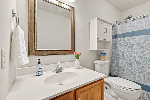 725 CHRISTIANSEN DR, Strasburg, VA 22657