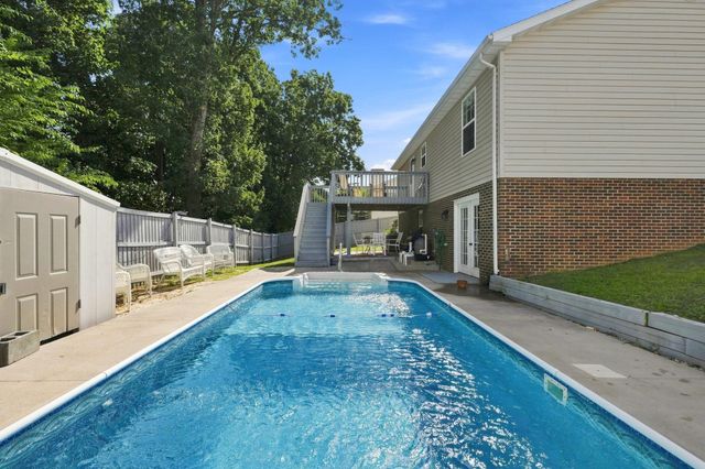 725 CHRISTIANSEN DR, Strasburg, VA 22657