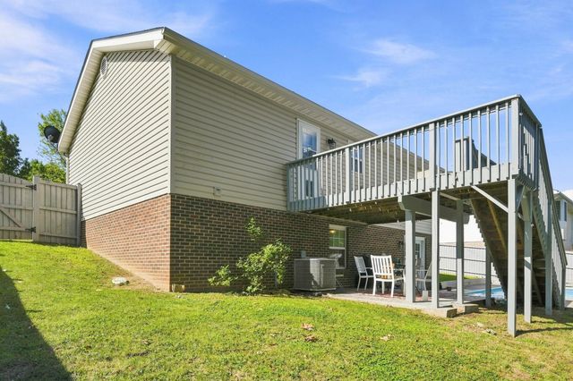 725 CHRISTIANSEN DR, Strasburg, VA 22657