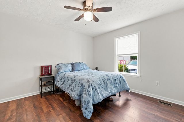 725 CHRISTIANSEN DR, Strasburg, VA 22657