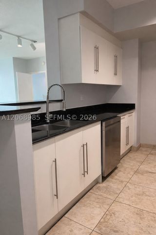 335 S Biscayne Blvd 1005, Miami, FL 33131