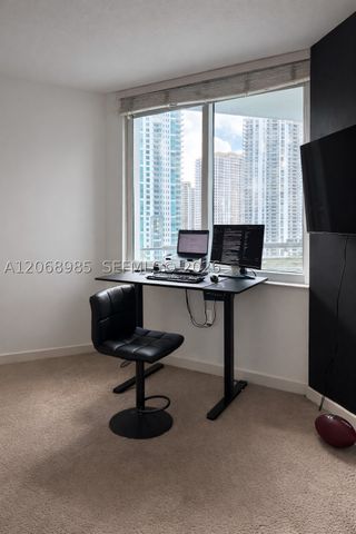 335 S Biscayne Blvd 1005, Miami, FL 33131