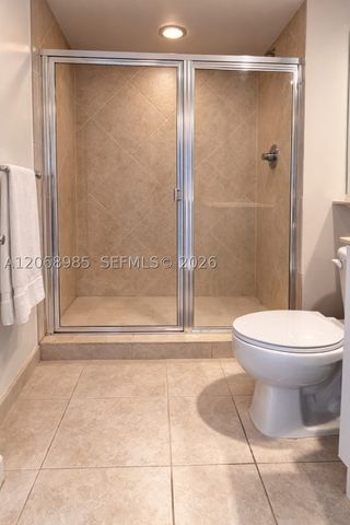 335 S Biscayne Blvd 1005, Miami, FL 33131