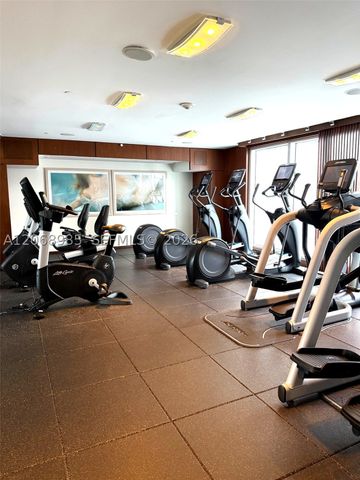 335 S Biscayne Blvd 1005, Miami, FL 33131