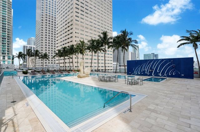 335 S Biscayne Blvd 1005, Miami, FL 33131