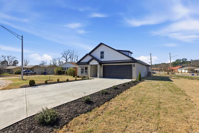 5801 Shamrock Drive, North Little Rock, AR 72118