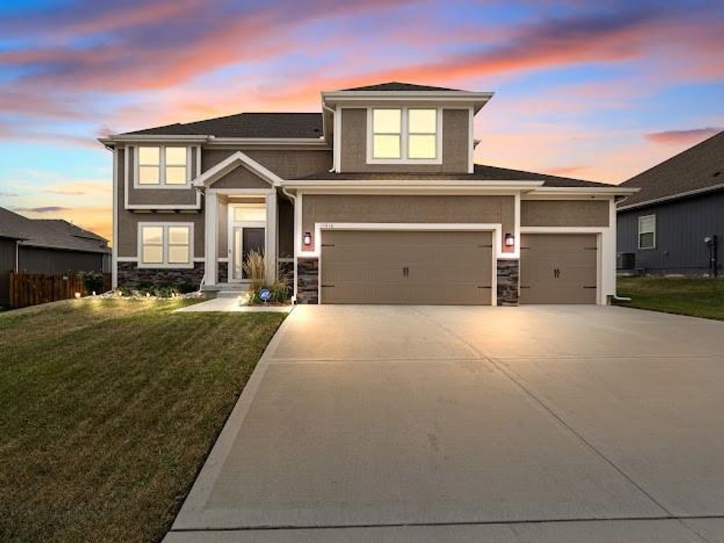 11016 N Crystal Avenue, Kansas City, MO 64156