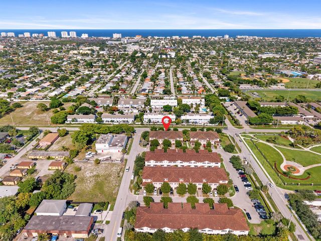 354 SE 1st Way 354, Deerfield Beach, FL 33441