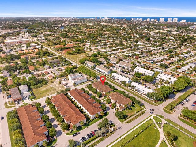 354 SE 1st Way 354, Deerfield Beach, FL 33441