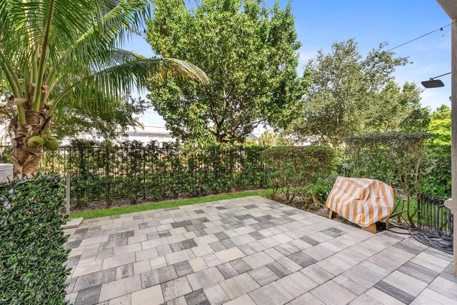 354 SE 1st Way 354, Deerfield Beach, FL 33441