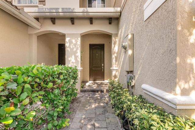354 SE 1st Way 354, Deerfield Beach, FL 33441