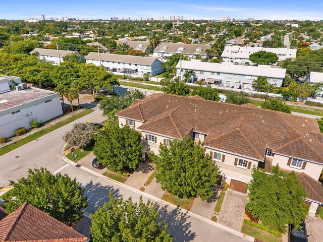 354 SE 1st Way 354, Deerfield Beach, FL 33441