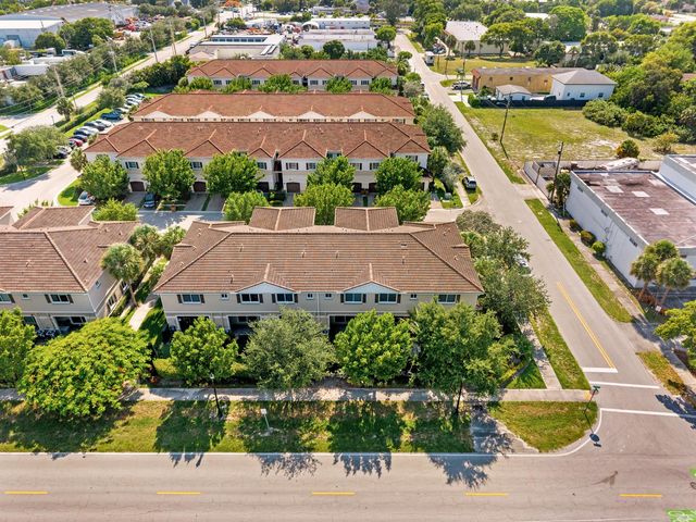 354 SE 1st Way 354, Deerfield Beach, FL 33441