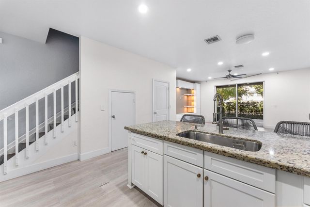 354 SE 1st Way 354, Deerfield Beach, FL 33441