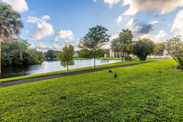 3000 NW 42nd Avenue B101, Coconut Creek, FL 33066