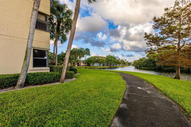 3000 NW 42nd Avenue B101, Coconut Creek, FL 33066