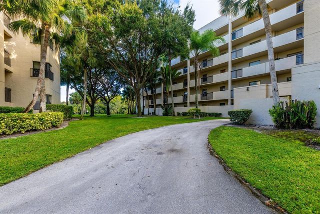 3000 NW 42nd Avenue B101, Coconut Creek, FL 33066