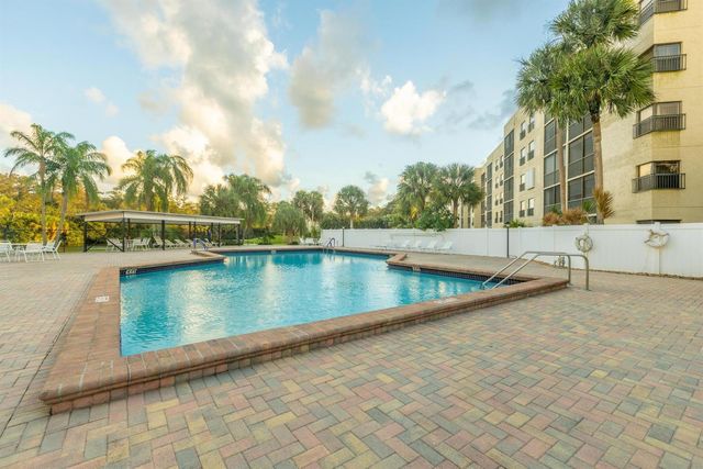 3000 NW 42nd Avenue B101, Coconut Creek, FL 33066