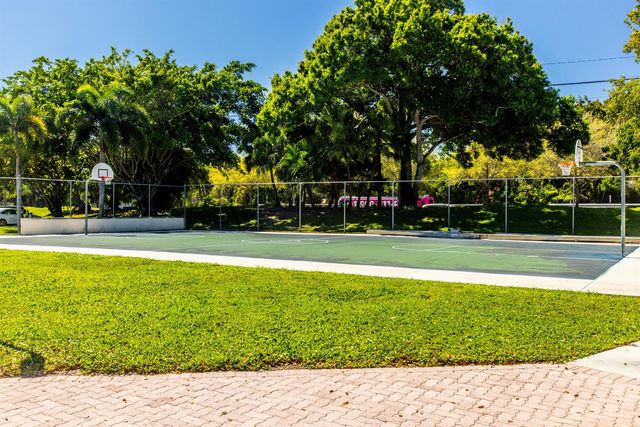 3000 NW 42nd Avenue B101, Coconut Creek, FL 33066