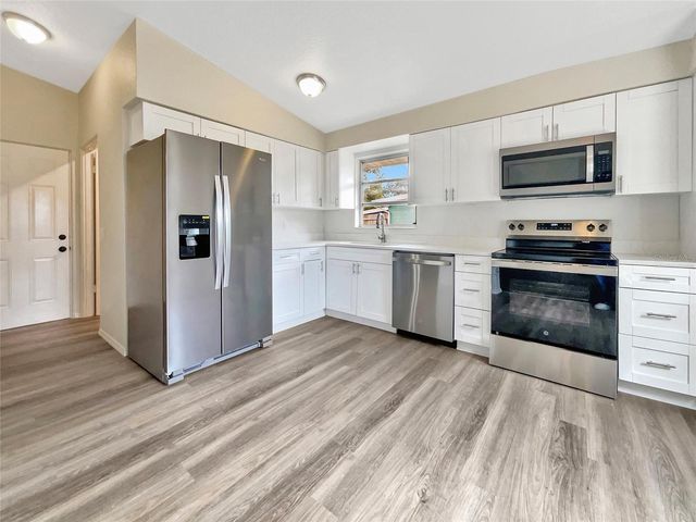 5812 22ND STREET W, Bradenton, FL 34207