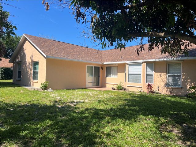 1811 Shakespeare Street, Sebastian, FL 32958