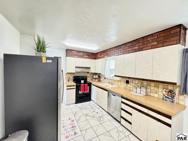 29 Loyola Lane, Pueblo, CO 81005