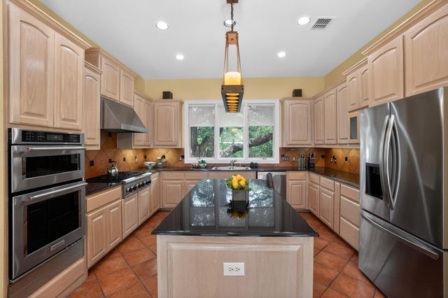 2305 Barton Creek BLVD 40, Austin, TX 78735