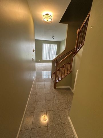935 Viewpoint Drive, Lake In The Hills, IL 60156