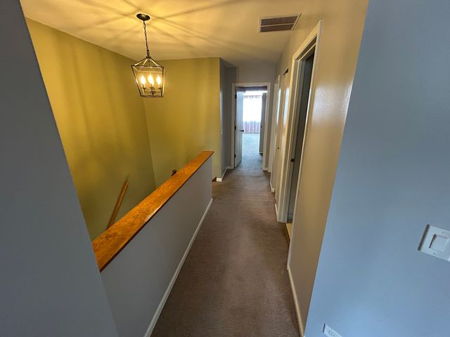 935 Viewpoint Drive, Lake In The Hills, IL 60156