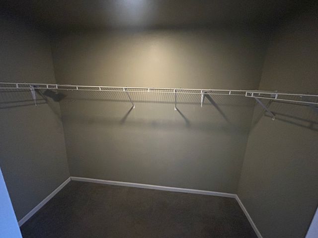 935 Viewpoint Drive, Lake In The Hills, IL 60156