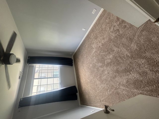 935 Viewpoint Drive, Lake In The Hills, IL 60156