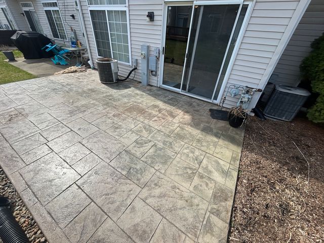 935 Viewpoint Drive, Lake In The Hills, IL 60156